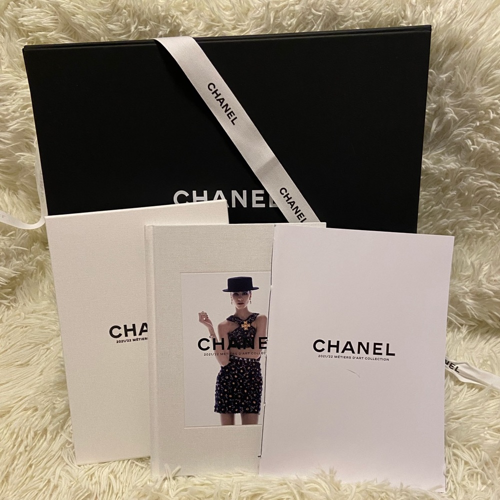 Chanel Table Book